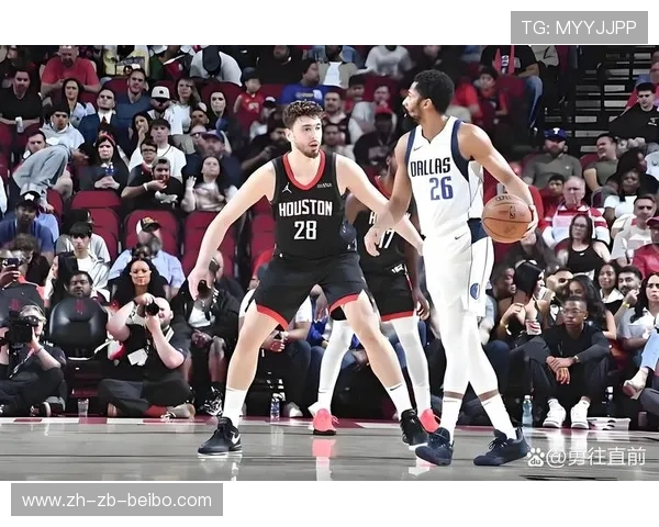 火箭队球迷看勇士比赛:两支劲旅粉丝群体对比 火箭队球迷看勇士比赛:两支劲旅粉丝群体对比